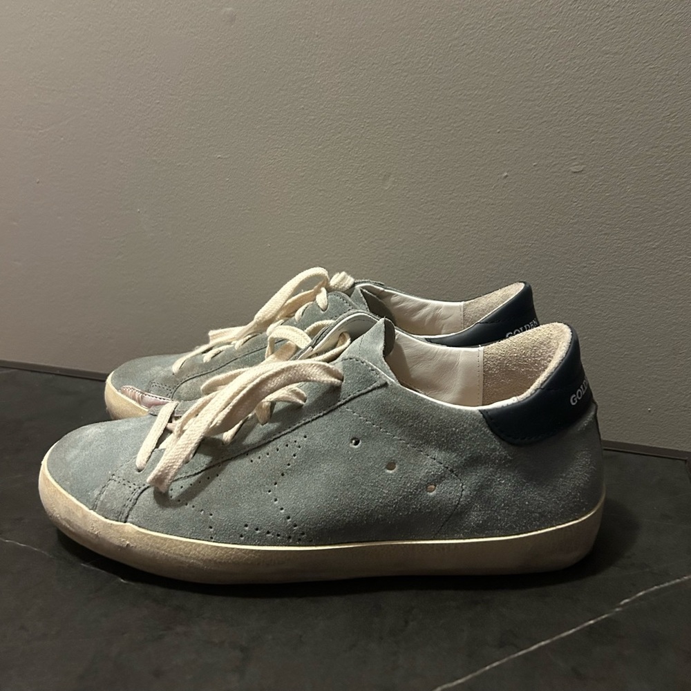 Never worn Golden Gooses size 37